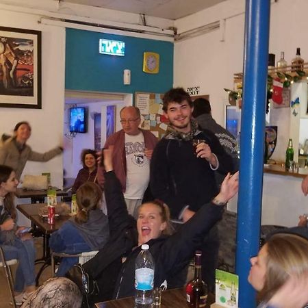 Momo'S Hostel Tel Awiw Zewnętrze zdjęcie