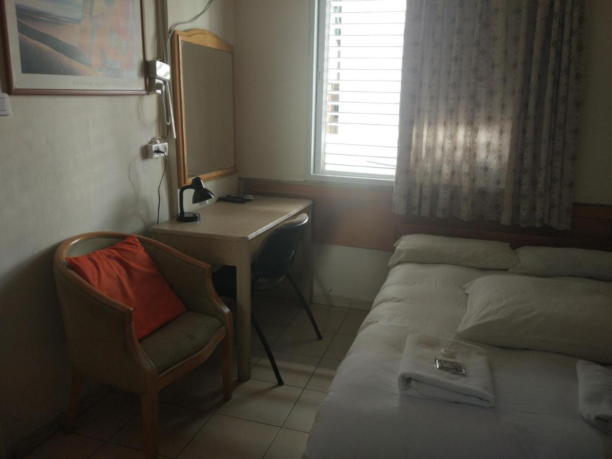 Momo'S Hostel Tel Awiw Zewnętrze zdjęcie
